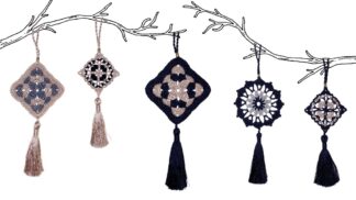 Décoration à suspendre en dentelle au crochet